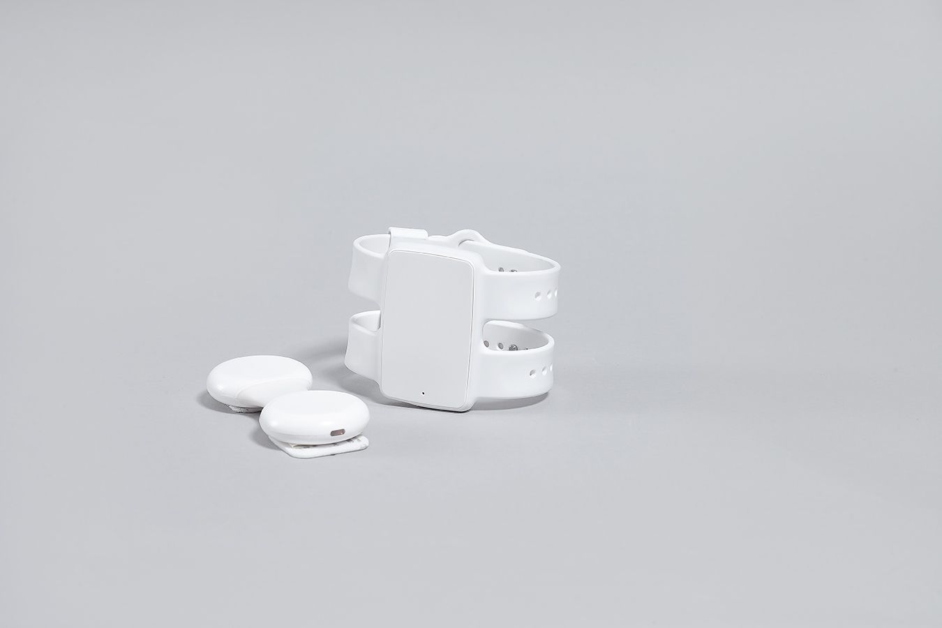 TOKO devices three-quarter studio view